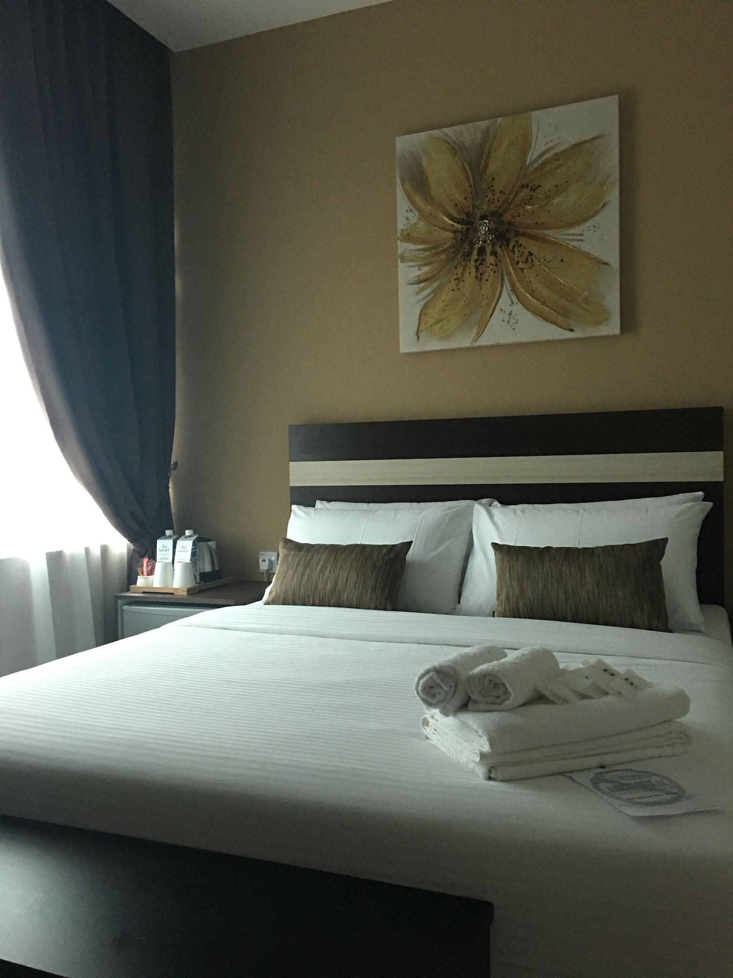 Chemara Boutique Hotel Miri Exteriör bild
