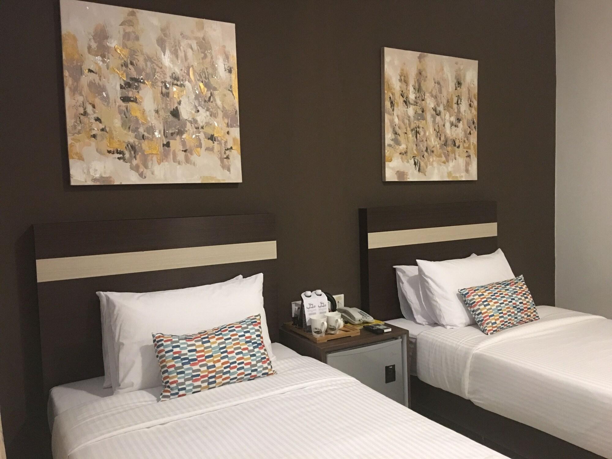 Chemara Boutique Hotel Miri Exteriör bild